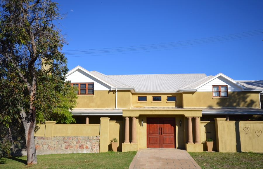 5 Bedroom Property for Sale in Northcliff Western Cape